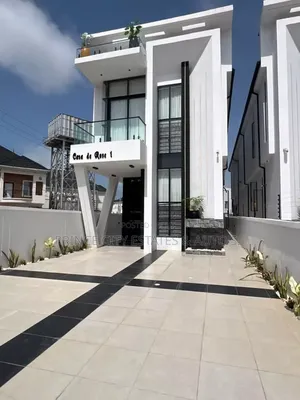 Furnished 5bdrm Duplex in Ikota for sale