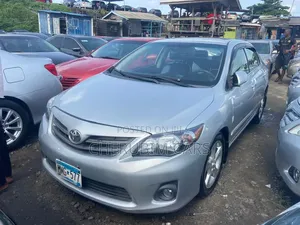 Toyota Corolla LE 4dr Sedan (1.8L 4cyl 4A) 2013 Silver