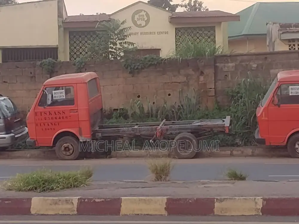 Volkswagen LT 1987 Red