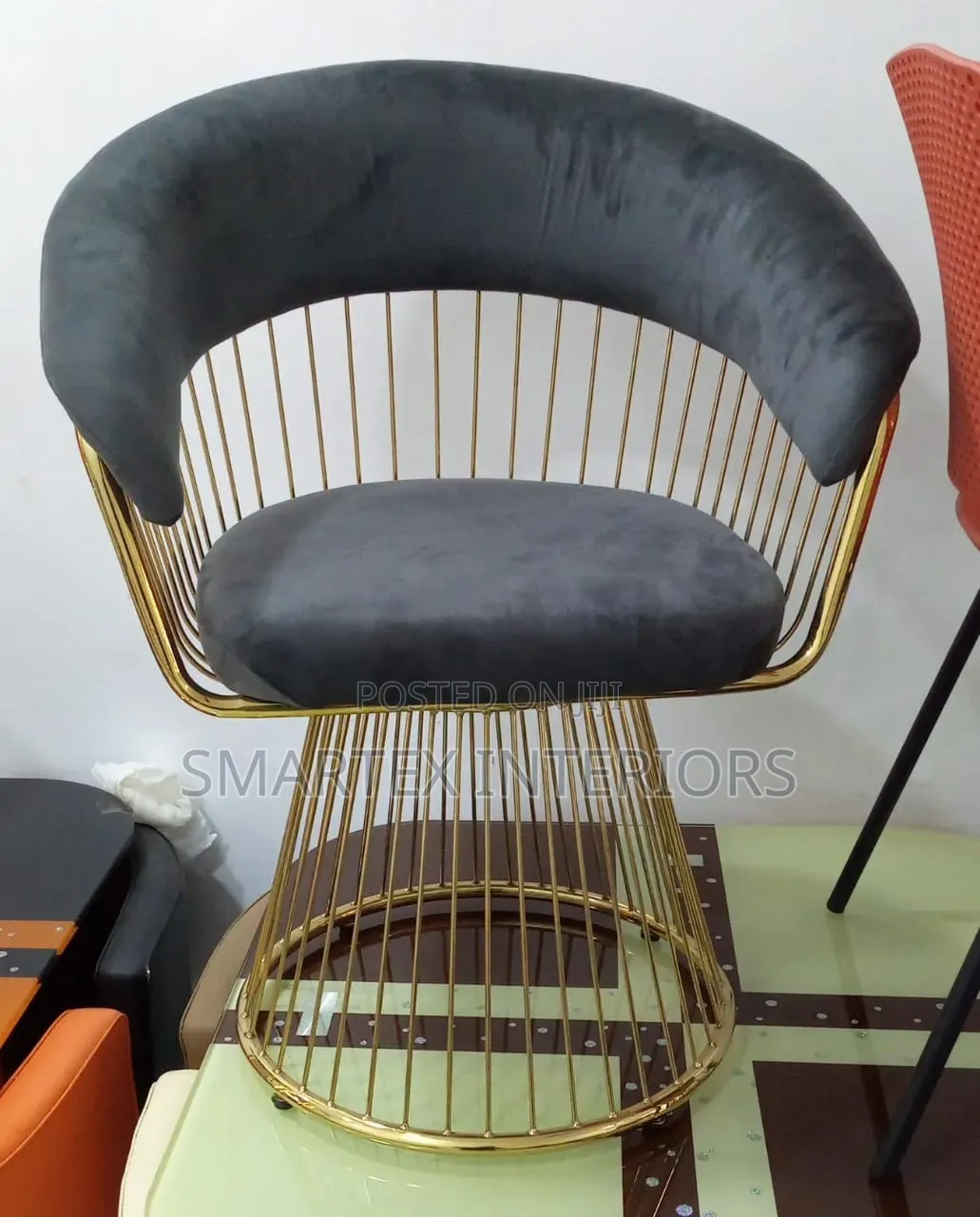 Best Quality Fabric Swivel Chair
