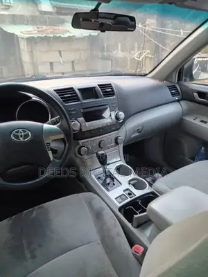 Toyota Highlander Limited 2012 Gray