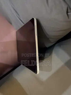 Apple iPad Air 128 GB Silver