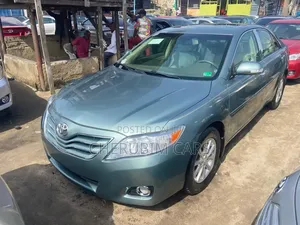 Toyota Camry XLE 4dr Sedan (2.5L 4cyl 6A) 2011 Blue
