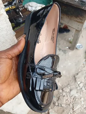 Female Flat Cover Shoes