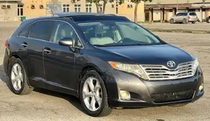 Toyota Venza XLE 2010 Gray