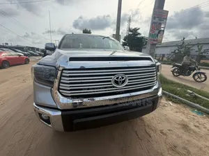 Toyota Tundra 2014 Gray