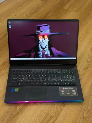Laptop MSI Raider GE76 12UGS 16GB Intel Core i7 SSD 1.5T