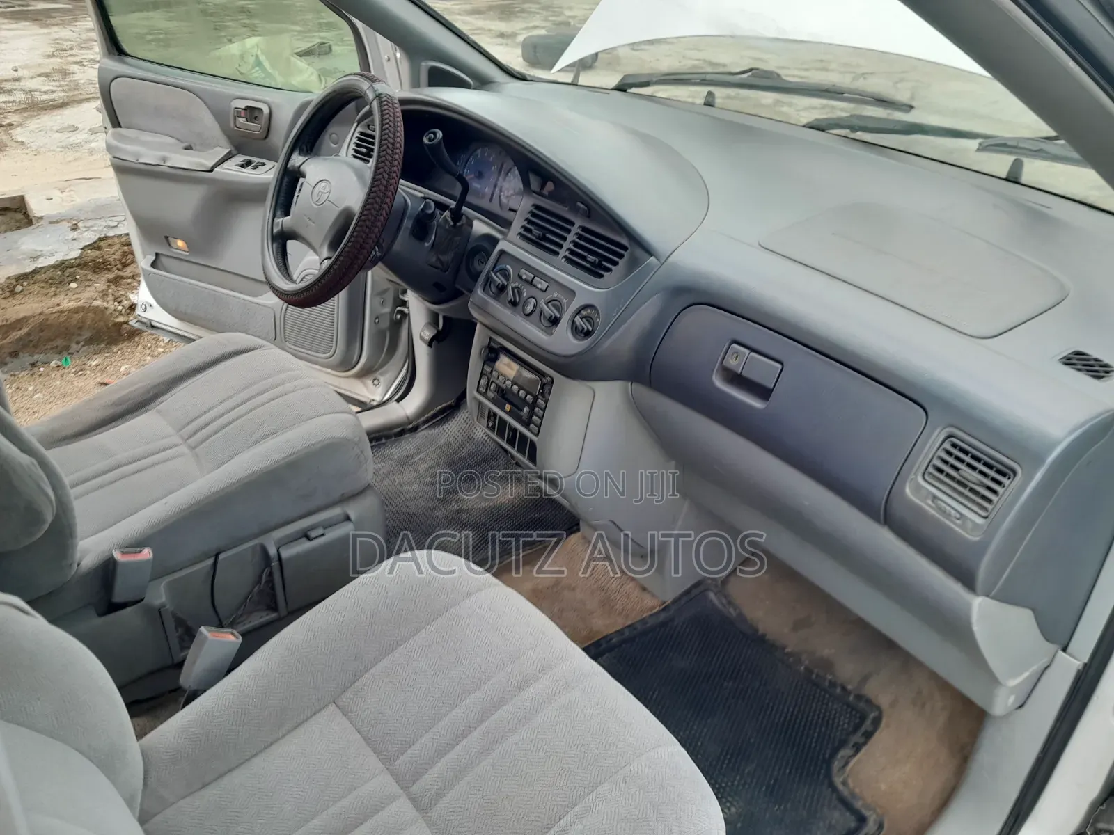 Toyota Sienna LE 2001 Silver