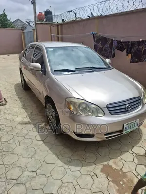 Toyota Corolla Sedan Automatic 2004 Gold