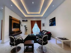 Luxurious Girls Apartment in Ilaje