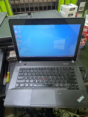 Laptop Lenovo ThinkPad E431 6GB Intel Core i5 HDD 320GB
