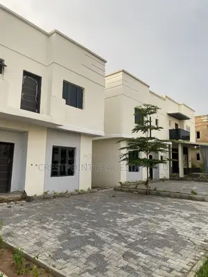 4bdrm Duplex in Brains And Hammers, Life Camp for sale