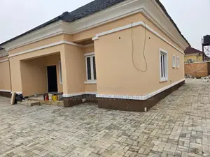 3bdrm Bungalow in Gwarinpa Bungalow, Life Camp for rent