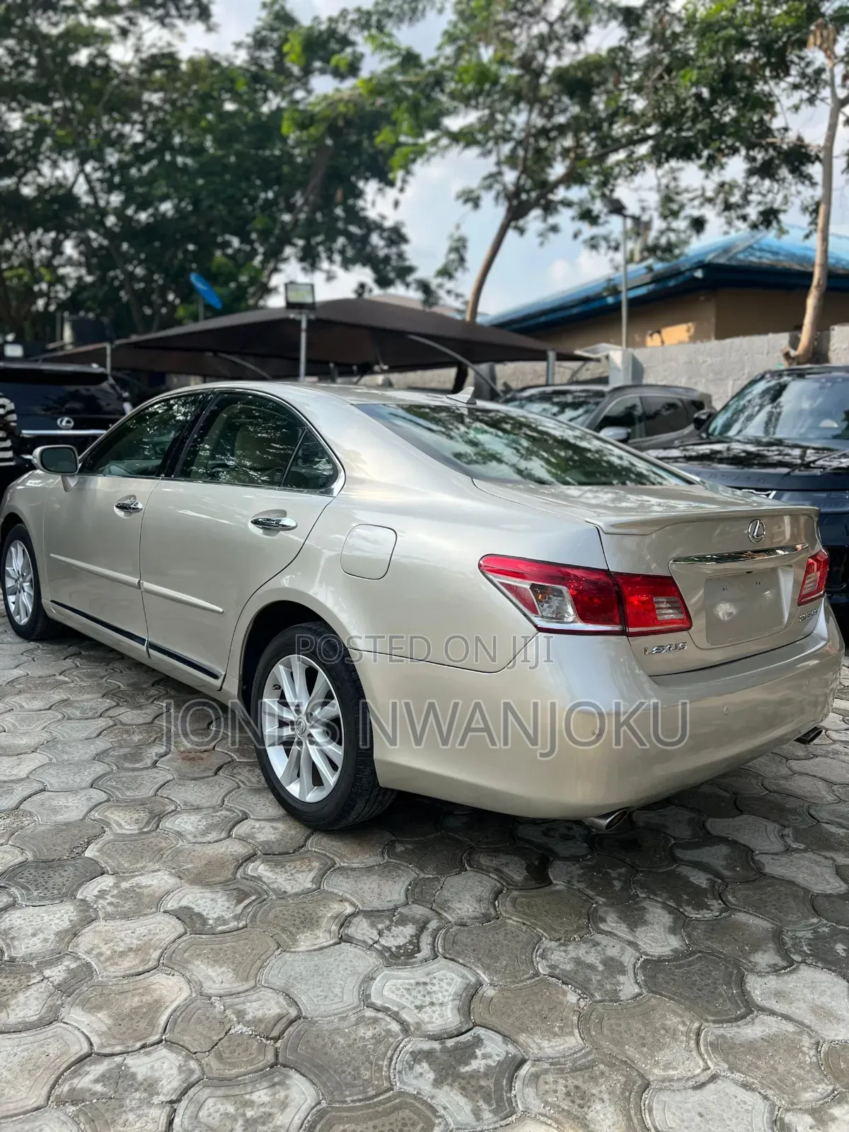 Lexus ES 350 2011 Gold