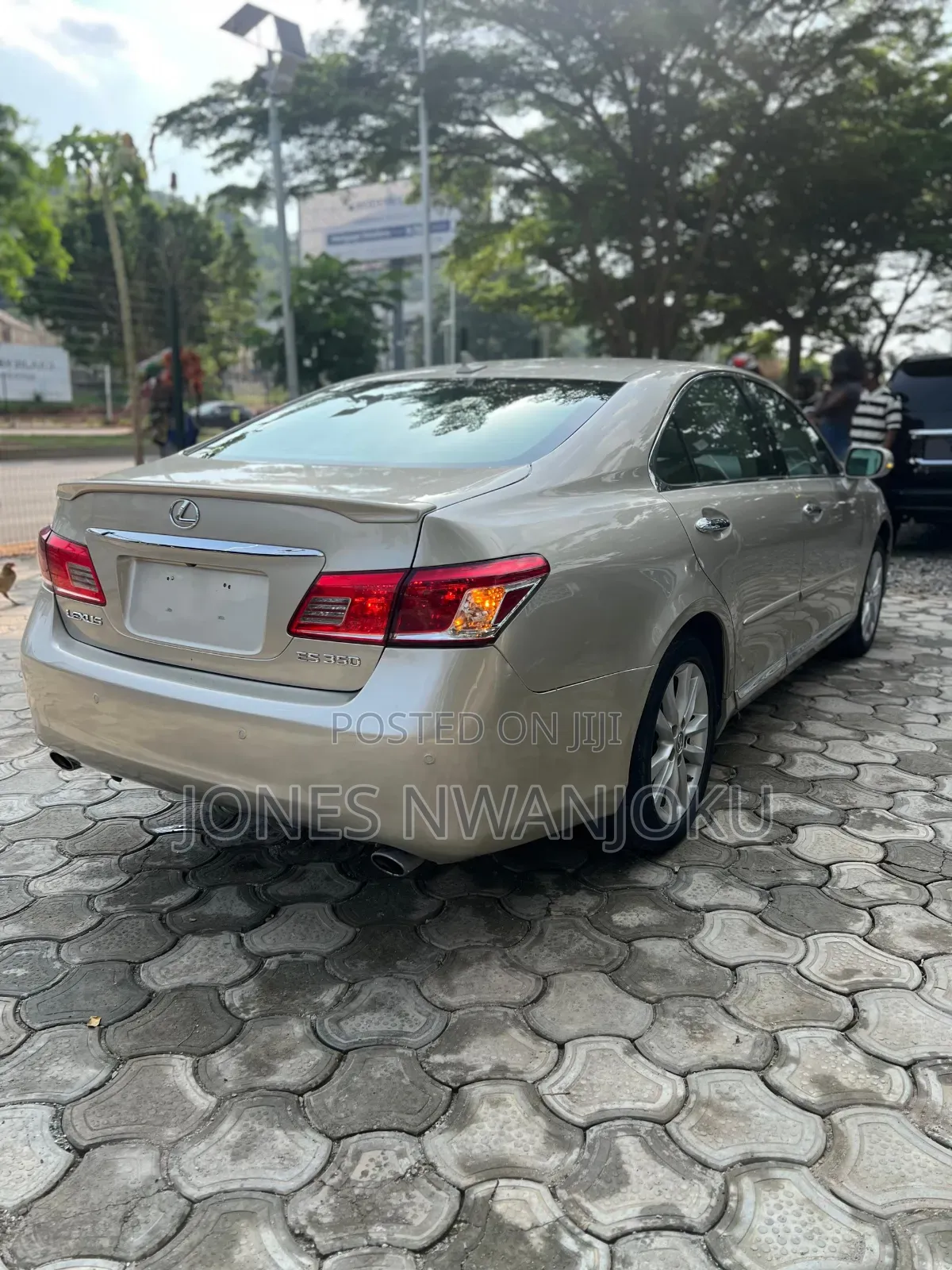 Lexus ES 350 2011 Gold