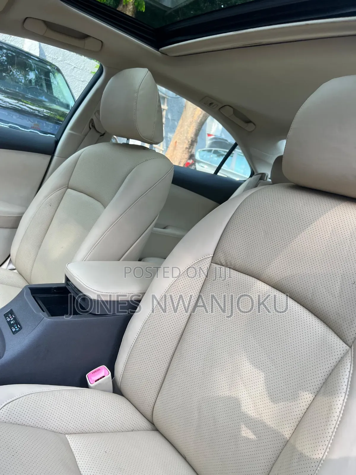 Lexus ES 350 2011 Gold
