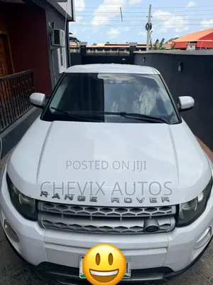 Land Rover Range Rover Evoque Prestige 4x4 (2.0L 4cyl 9A) 2014 White