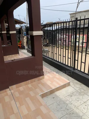 Shop/Office in a Mini Plaza