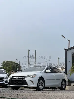 Toyota Camry 2016 White