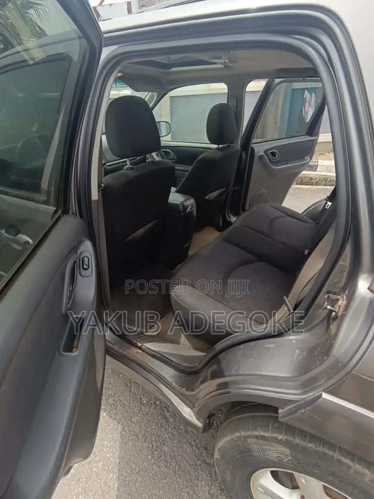 Mazda Tribute 2005 Gray
