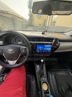Toyota Corolla 2015 Silver