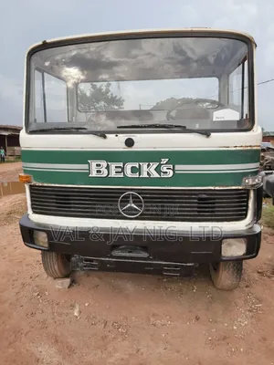 Mercedes 809 Cap and Chassis Truck - Direct Belgium