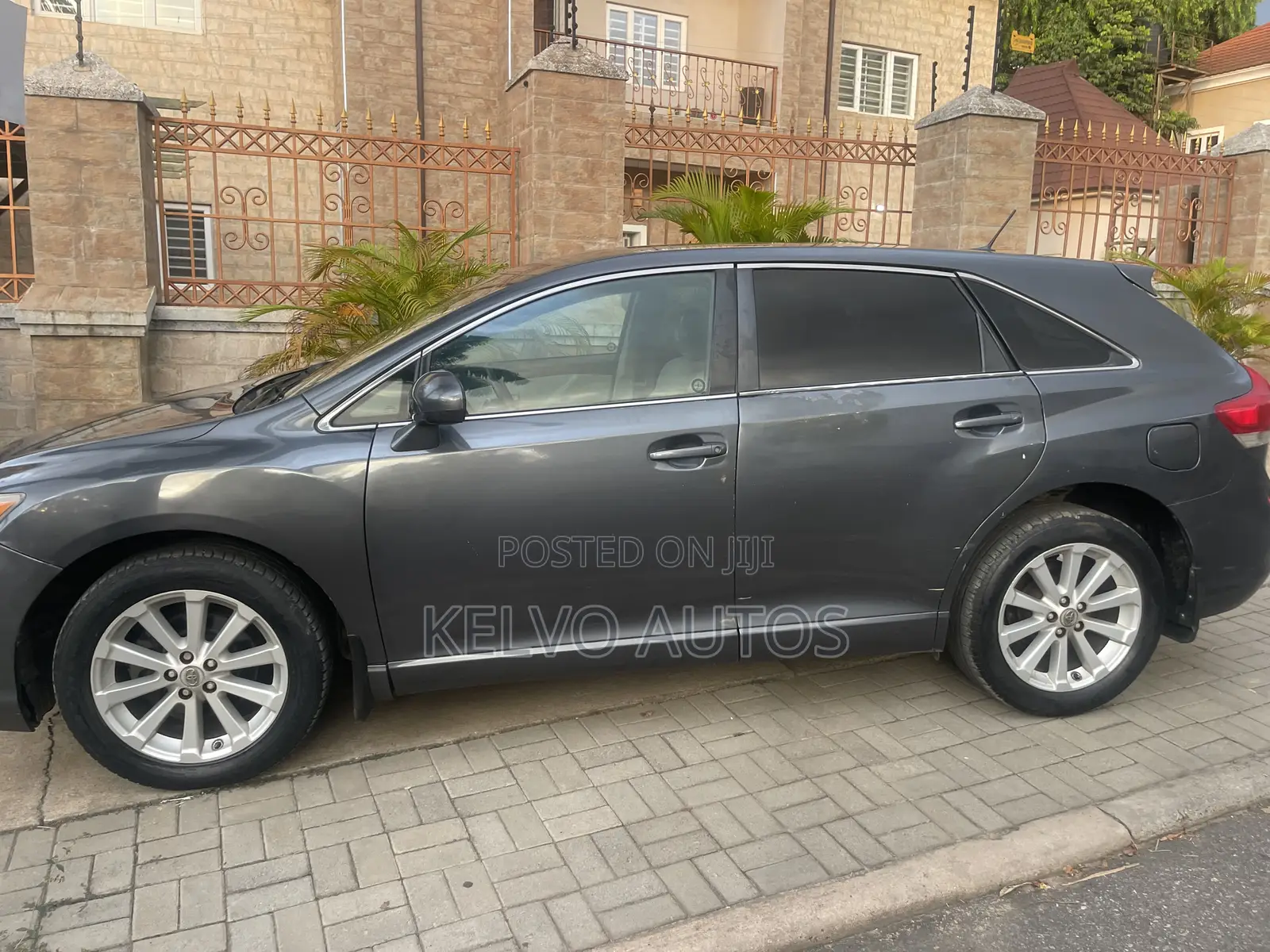 Toyota Venza 2010 Gray