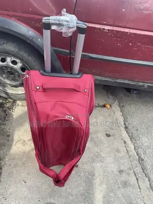 Rolling Traveling Bag Medium 50,000