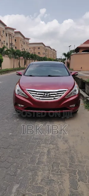 Hyundai Sonata Limited Sedan FWD (2.4L 4cyl 6A) 2013 Burgundy
