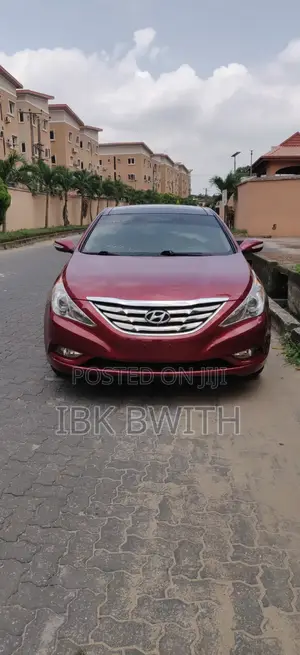 Hyundai Sonata Limited Sedan FWD (2.4L 4cyl 6A) 2013 Burgundy