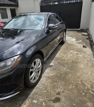 Mercedes-Benz C300 Base AWD 4Matic Sedan (2.0L 4cyl 7A) 2015 Black