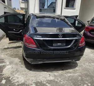 Mercedes-Benz C300 Base AWD 4Matic Sedan (2.0L 4cyl 7A) 2015 Black