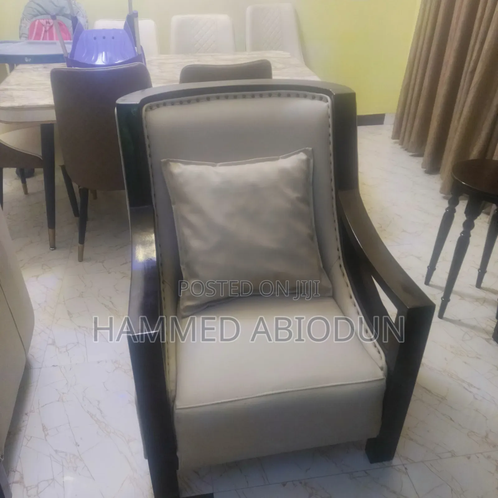 Classy Modern Sofa for Sale