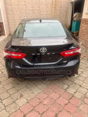 Toyota Camry SE FWD 2020 Black