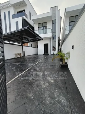 5bdrm Duplex in View Estate, Sangotedo for sale