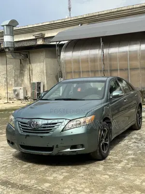 Toyota Camry LE 4dr Sedan (2.4L 4cyl 5A) 2009 Green