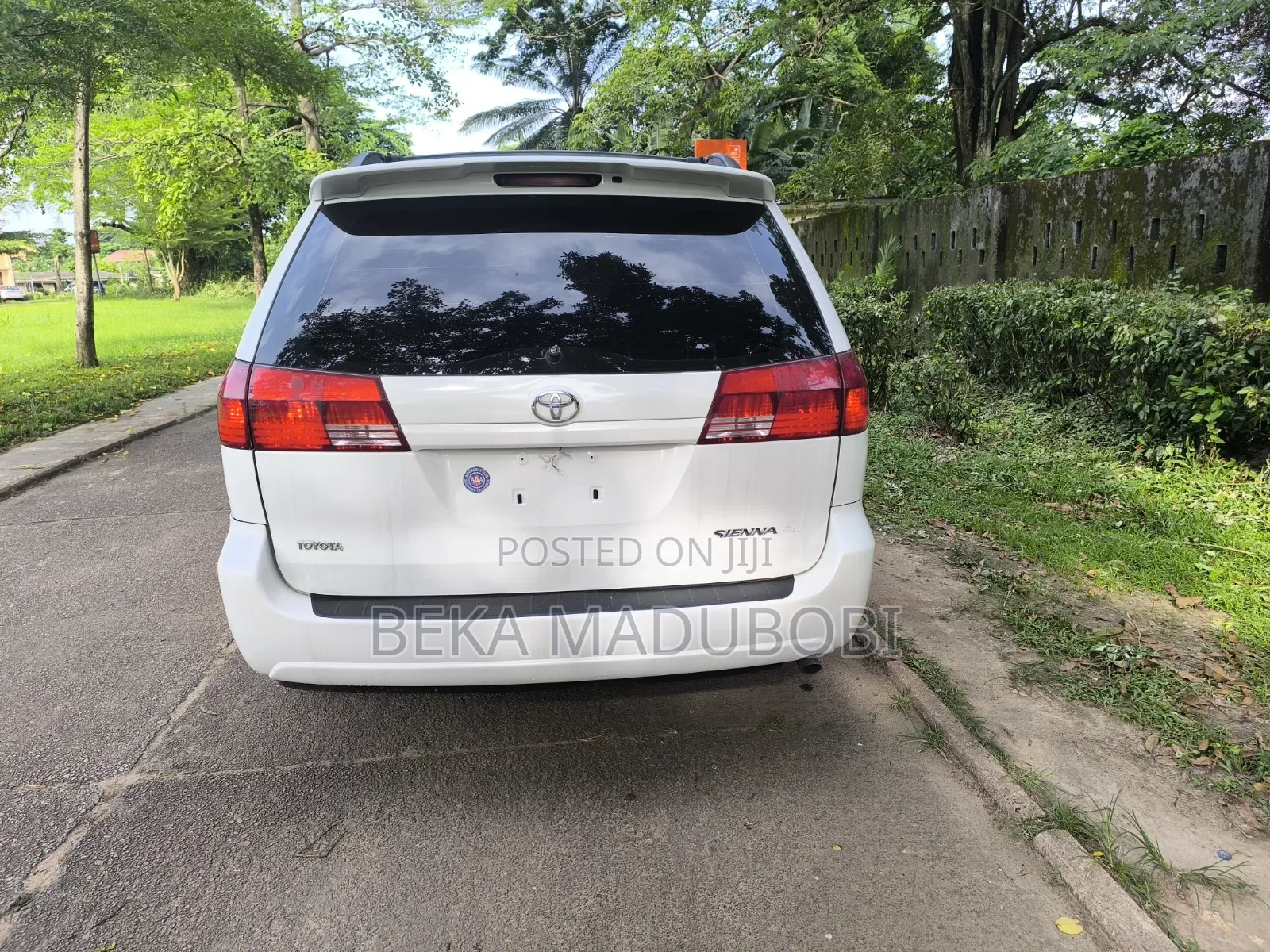 Toyota Sienna XLE 2005 White