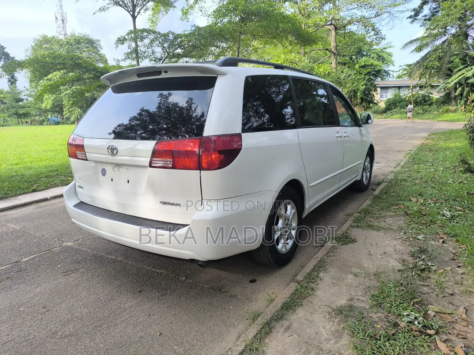 Toyota Sienna XLE 2005 White