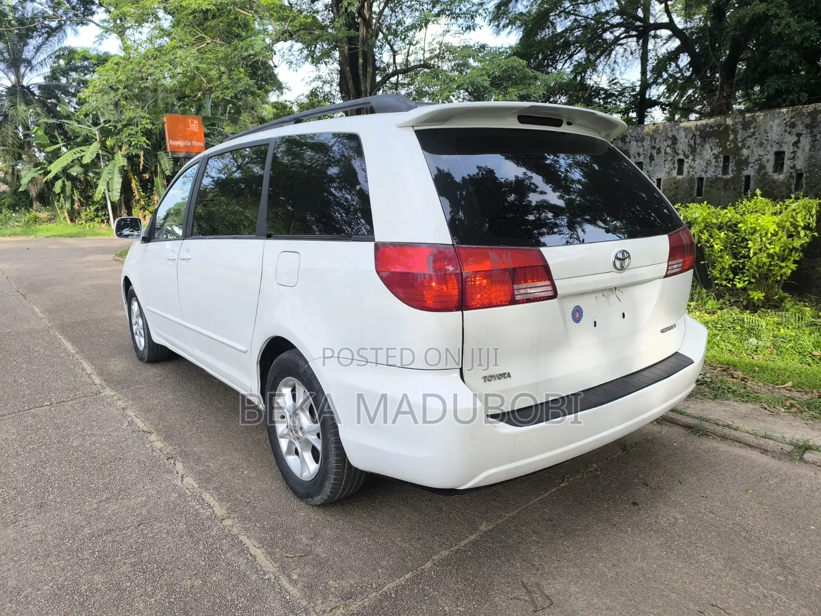 Toyota Sienna XLE 2005 White