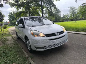 Toyota Sienna XLE 2005 White