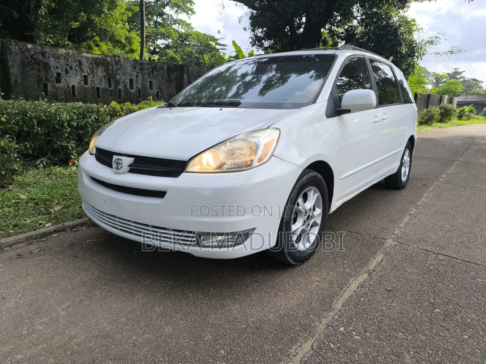 Toyota Sienna XLE 2005 White