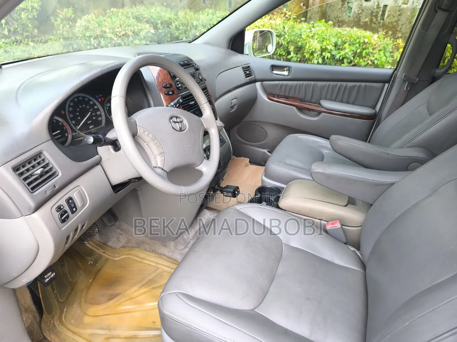 Toyota Sienna XLE 2005 White