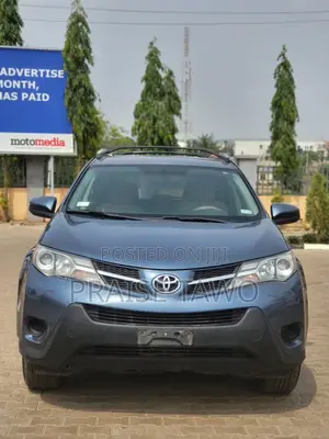 Toyota RAV4 2014 Blue
