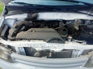 Toyota HiAce 2004 White