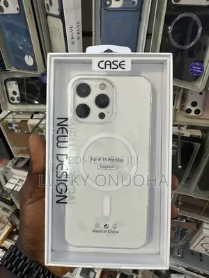 iPhone 15 Pro Max Pouch