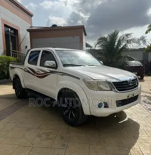 Toyota Hilux 2017 White