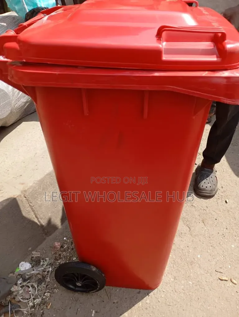 240l Bin With Wheels