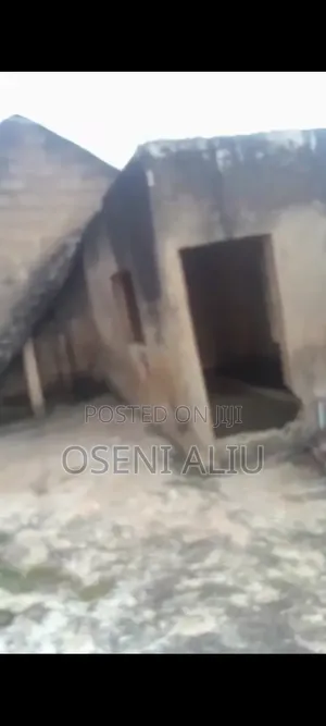 4bdrm House in Ogijo, Lagos Island / Lagos Island for sale