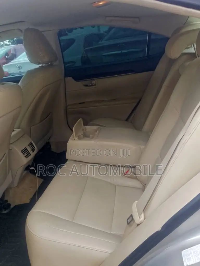 Lexus ES 2013 Gray