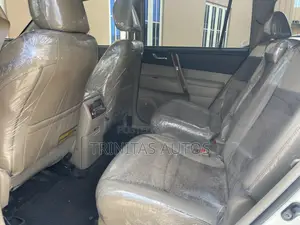 Toyota Highlander Limited 2012 White